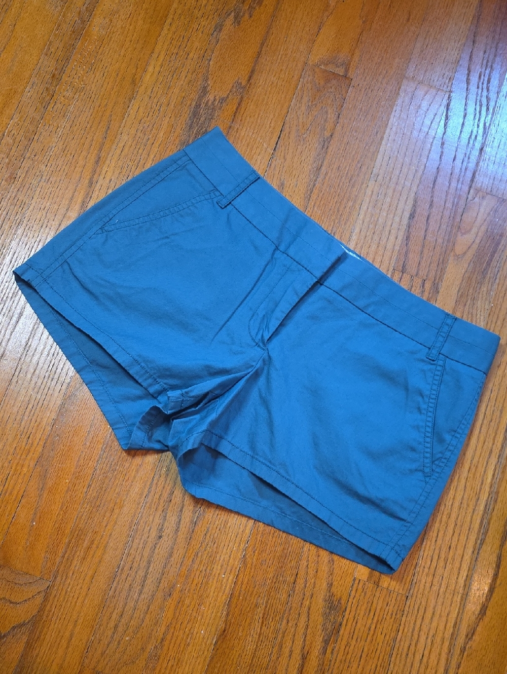 J. Crew 100% Cotton Chino Broken-In Size 6 Beautiful Teal Color!